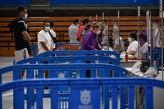 España pedirá prueba de vacuna de COVID a turistas de EEUU