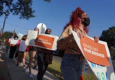 Departamento de Justicia promete proteger a mujeres que buscan aborto en Texas