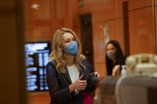 Juicio de Elizabeth Holmes - en vivo: la ex directora ejecutiva de Theranos “decidió mentir” porque estaba “sin tiempo y sin dinero”