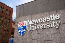 La Universidad de Newcastle se disculpa con estudiante de medicina por comentario sexista