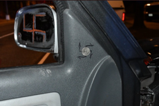 Policía del Capitolio arresta a un hombre con bayoneta y machete en una camioneta cerca de la sede del DNC