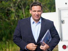 DeSantis desafía planes de Biden, amenaza con multar a quienes apliquen los mandatos de vacunación