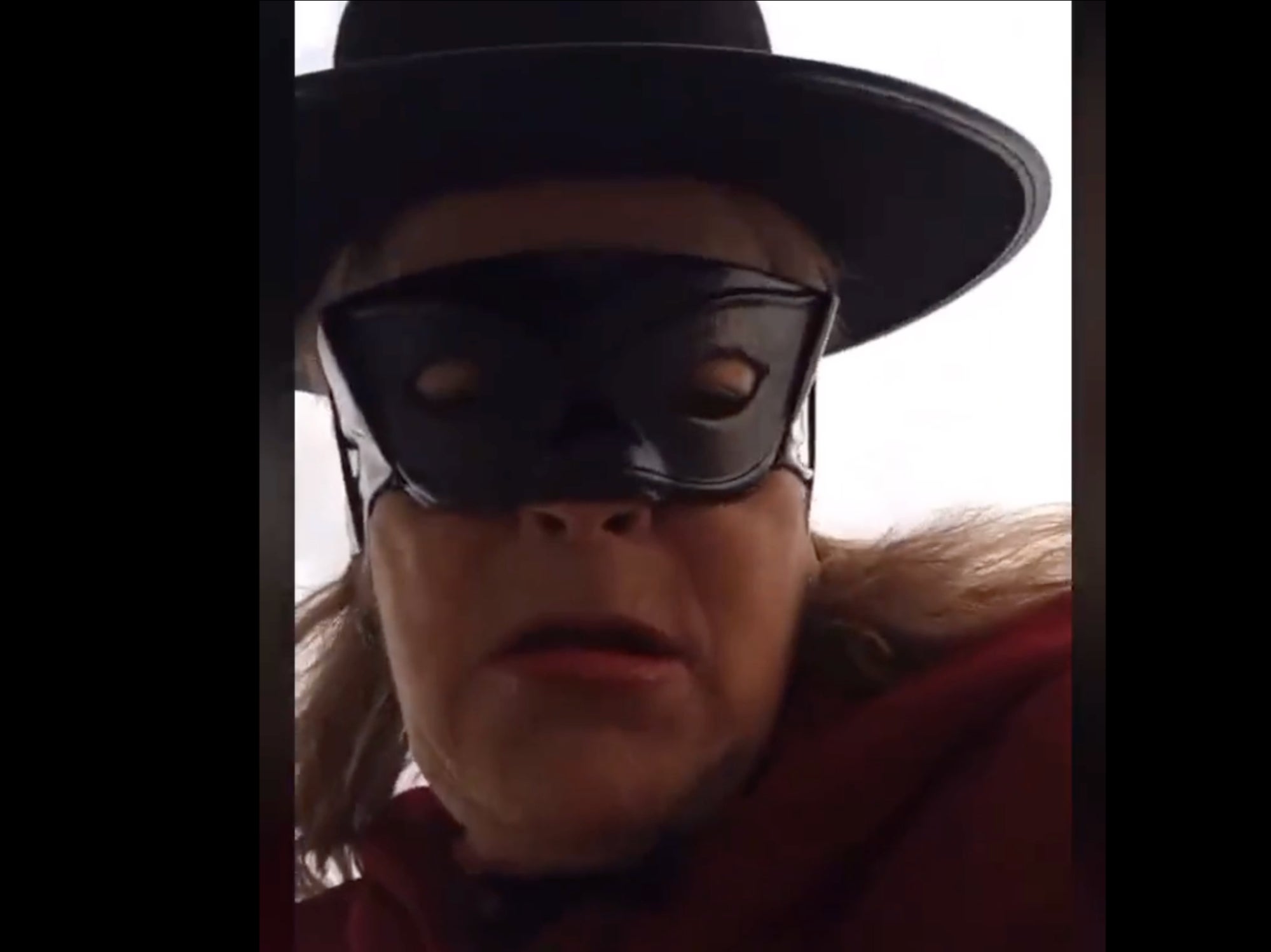 Muere en hospital paciente de COVID que protagonizó la campaña de QAnon para tratamiento con ivermectina