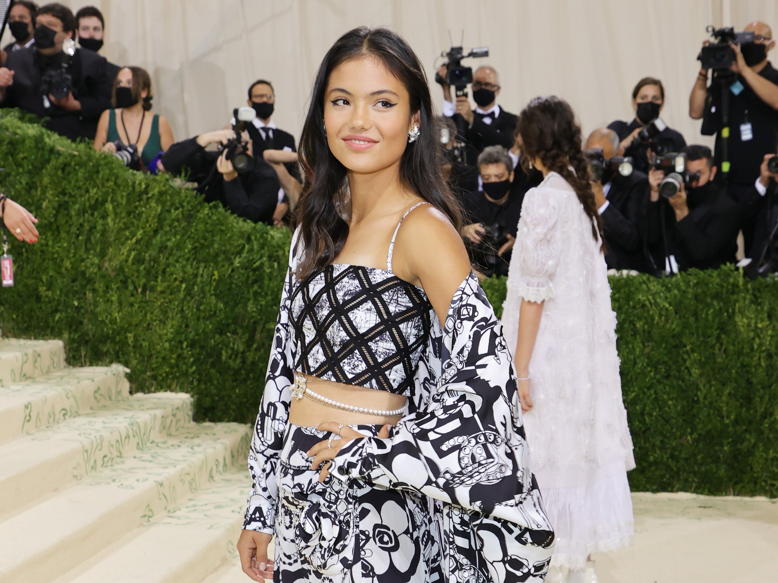 Emma Raducanu viste a Chanel en su primera Met Gala