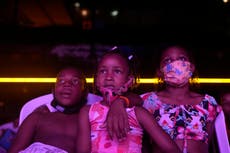 Tras COVID, cine gratis para niños de las favelas de Río