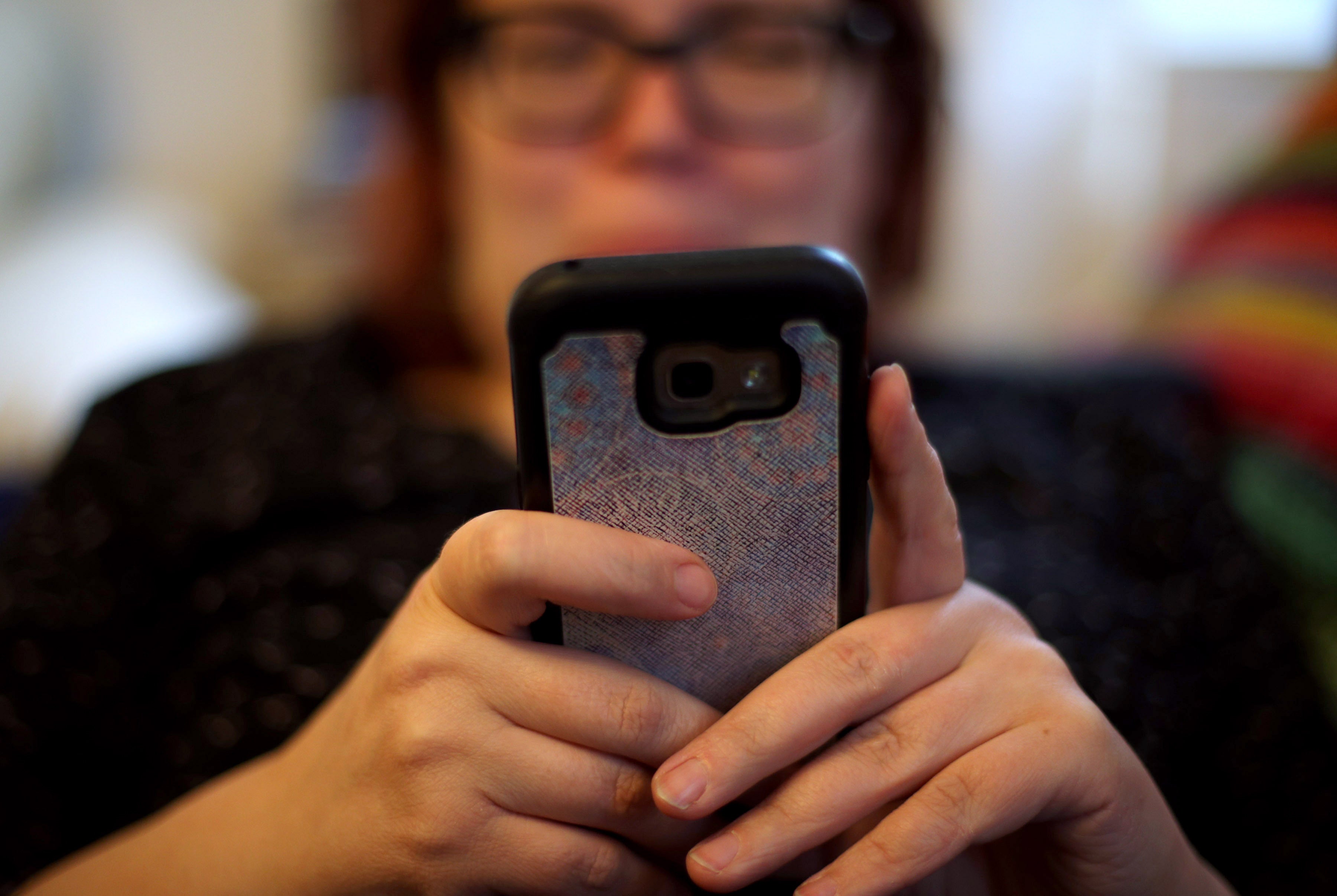 Ocho hombres nigerianos arrestados tras estafar a 100 mujeres estadounidenses