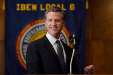 Gobernador de California Newsom supera referendo revocatorio