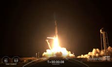 SpaceX lanza al espacio a la primera tripulación totalmente civil en la histórica misión Inspiration4