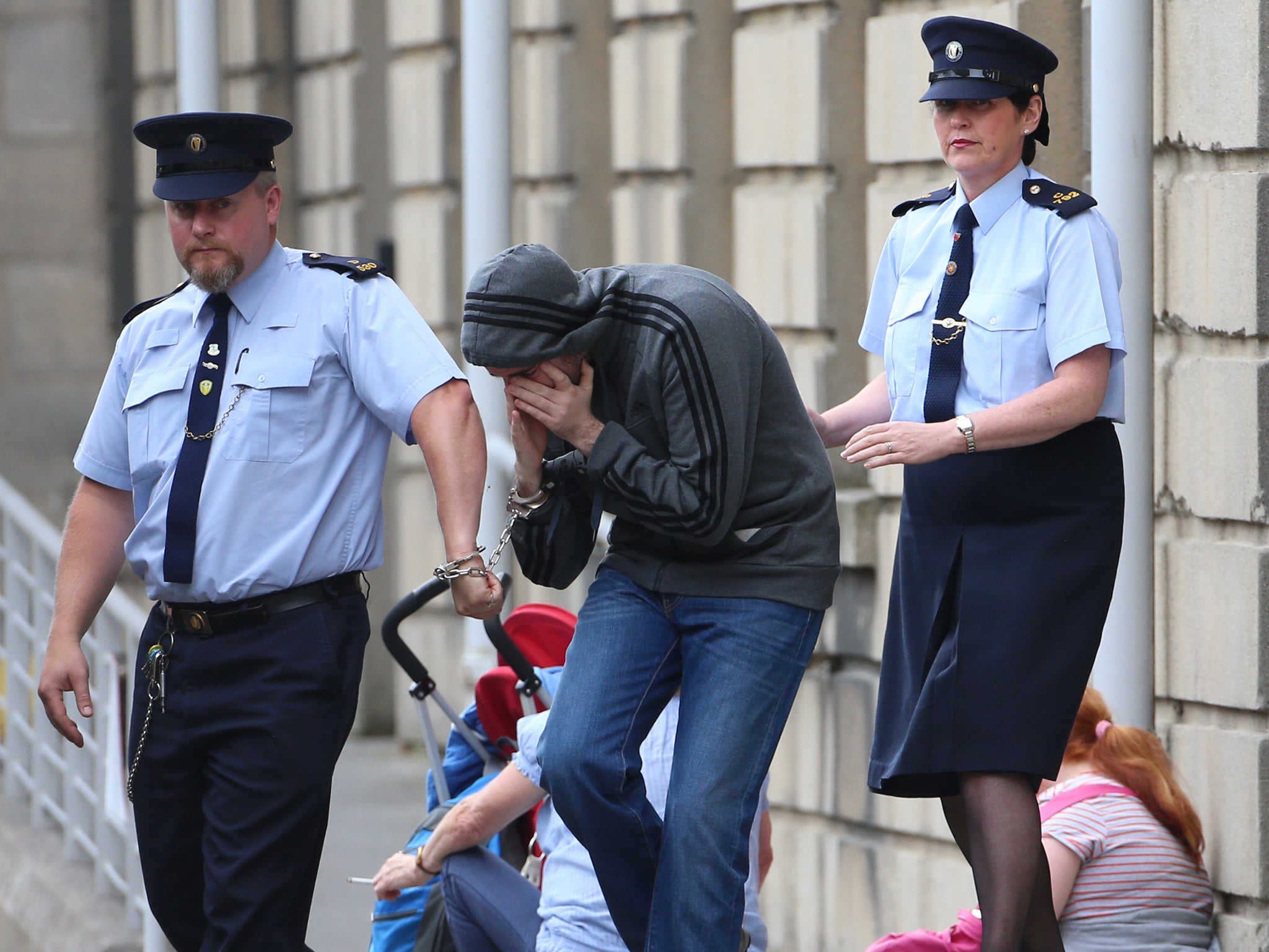 Mayor proveedor mundial de imágenes de abuso infantil sentenciado a 27 años