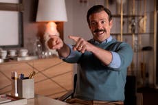 Emmys: Expertos de AP favorecen a "The Crown" y "Ted Lasso"