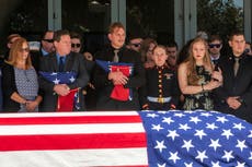 Despiden en California a marines caídos en Afganistán
