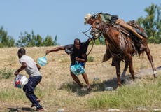 El vídeo muestra la persecución “horrible” de la Patrulla Fronteriza de los migrantes haitianos, mientras la Casa Blanca dice que no debe volver a suceder