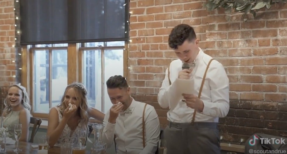 TikTok del discurso de boda del hermano autista del novio viral