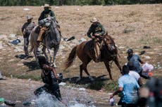 Los latigazos que reciben los haitianos en la frontera comprueban que Biden es tan malo como Trump en migración