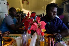 Campamento en Texas refleja penurias de diáspora haitiana
