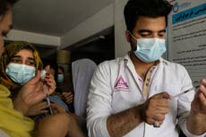 Activistas piden a líderes mundiales acabar con desigualdad de las vacunas durante cumbre COVID-19