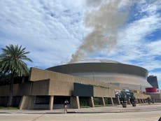 Controlan incendio en techo del Superdome en Nueva Orleans