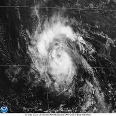 Se teme que el huracán Sam, de categoría 4, sorprenda a Estados Unidos como Sandy