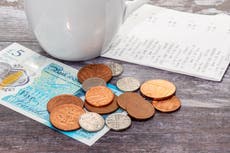 Un tercio admite que sus padres aún pagan una de sus facturas