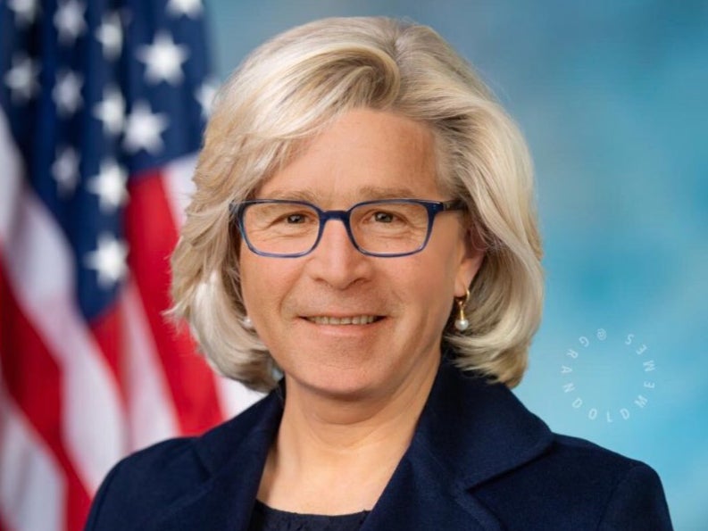 Donald Trump envía a sus partidarios una extraña foto manipulada de Bush y Cheney