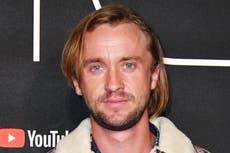 Amigo de Tom Felton comparte actualización sobre su estado de salud tras colapsar en un campo de golf