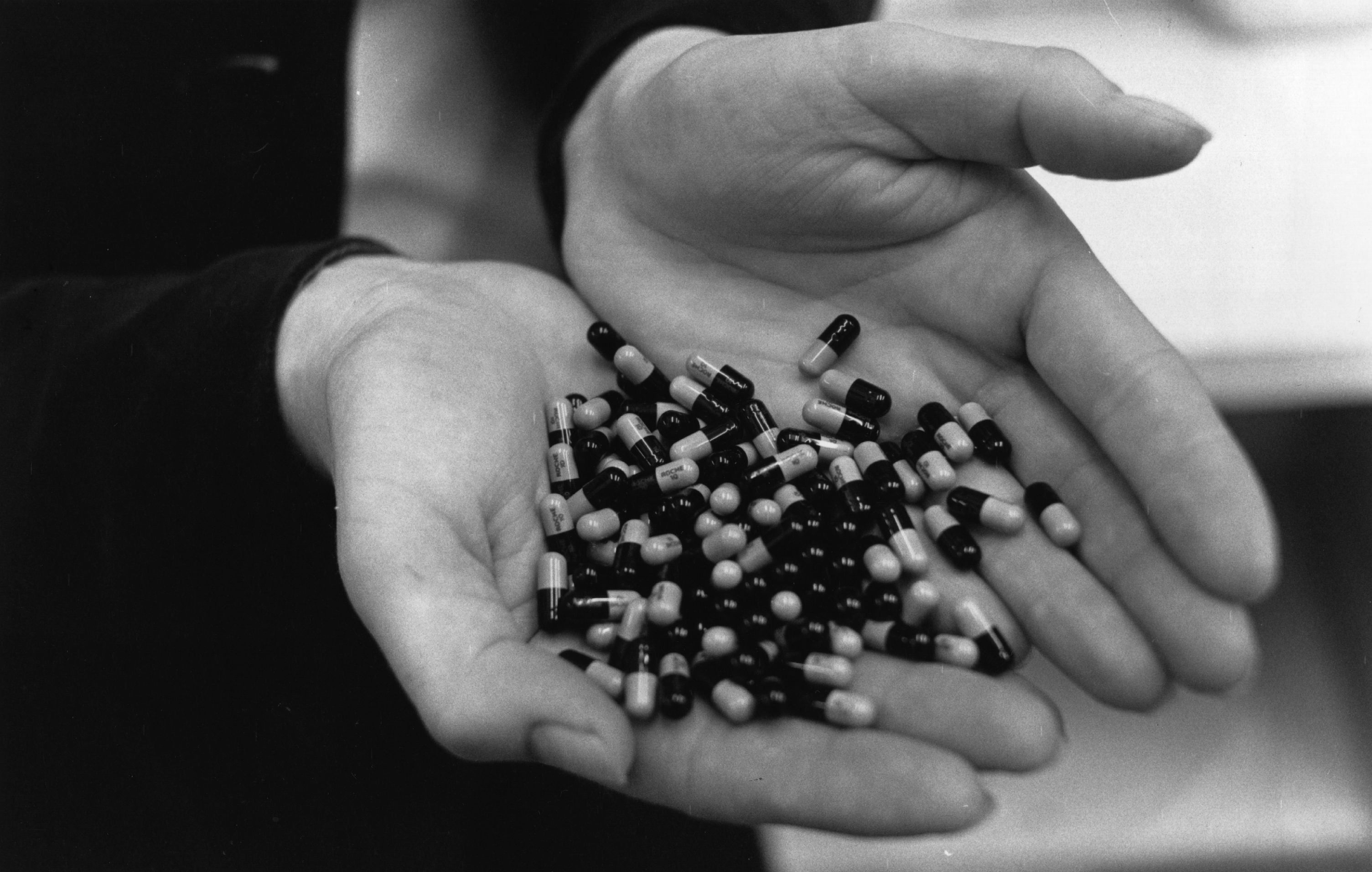 Científicos aseguran que la píldora para tratar el COVID podría estar a meses de distancia