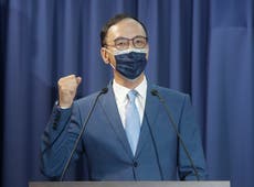 Mientras China presiona, partido de Taiwán elige a líder