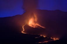 Reabre el aeropuerto en isla española con erupción volcánica