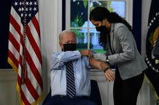 Biden recibe vacuna de refuerzo de COVID-19: Conoce quién más califica para recibirla