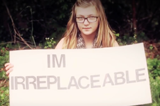 Gabby Petito: canción de tributo a víctimas de la masacre Sandy Hook donde aparece Gabby cuando tenía 14 años, será regrabada para recaudar dinero para su fundación