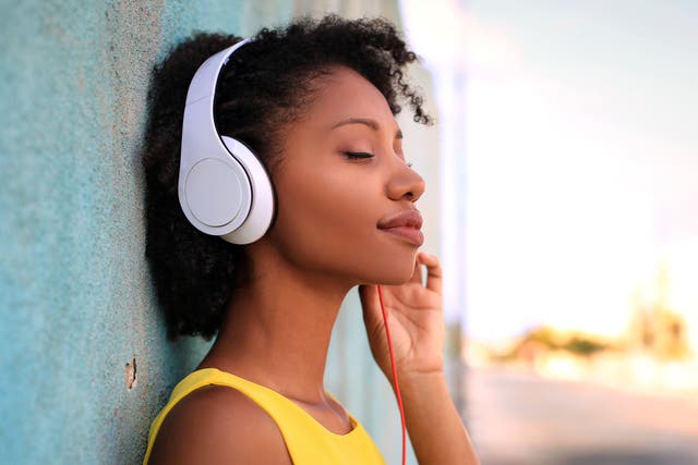 <p>Listen to your favourite music</p>
