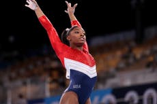 Simone Biles confiesa que aún tiene miedo de practicar gimnasia tras sufrir “twisties” durante Tokio 2020