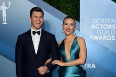 Colin Jost revela que su madre trató de convencerlo a él y a Scarlett Johansson de cambiar el nombre de su hijo