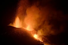 España: Prometen reconstruir isla afectada por erupción