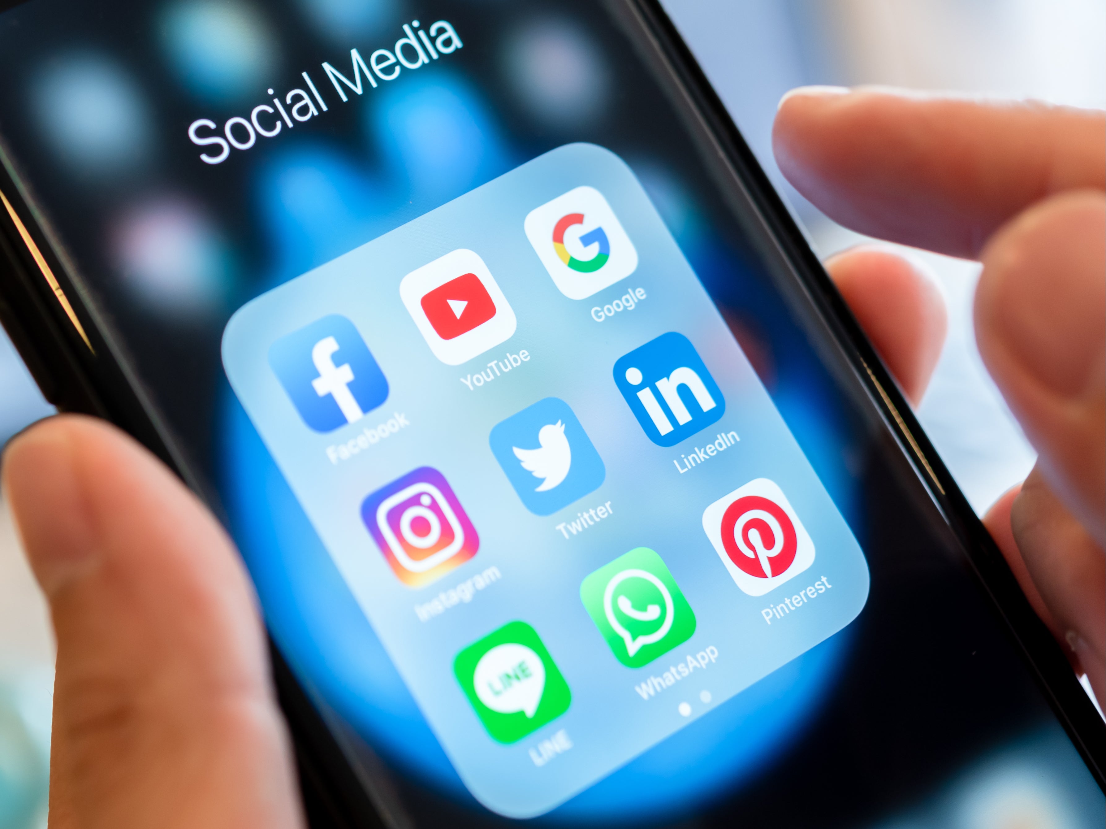 Usuarios encuentran “paz” tras caída de Facebook, Instagram y WhatsApp