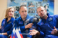 Equipo ruso listo para hacer la 1ra película en el espacio