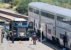 Agente de la DEA y presunto pistolero mueren en un caótico tiroteo en un tren Amtrak de Arizona