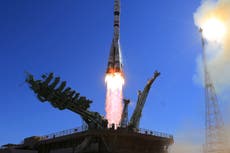 Actriz y cineasta rusos se lanzan al espacio para filmar la primera película del mundo en órbita