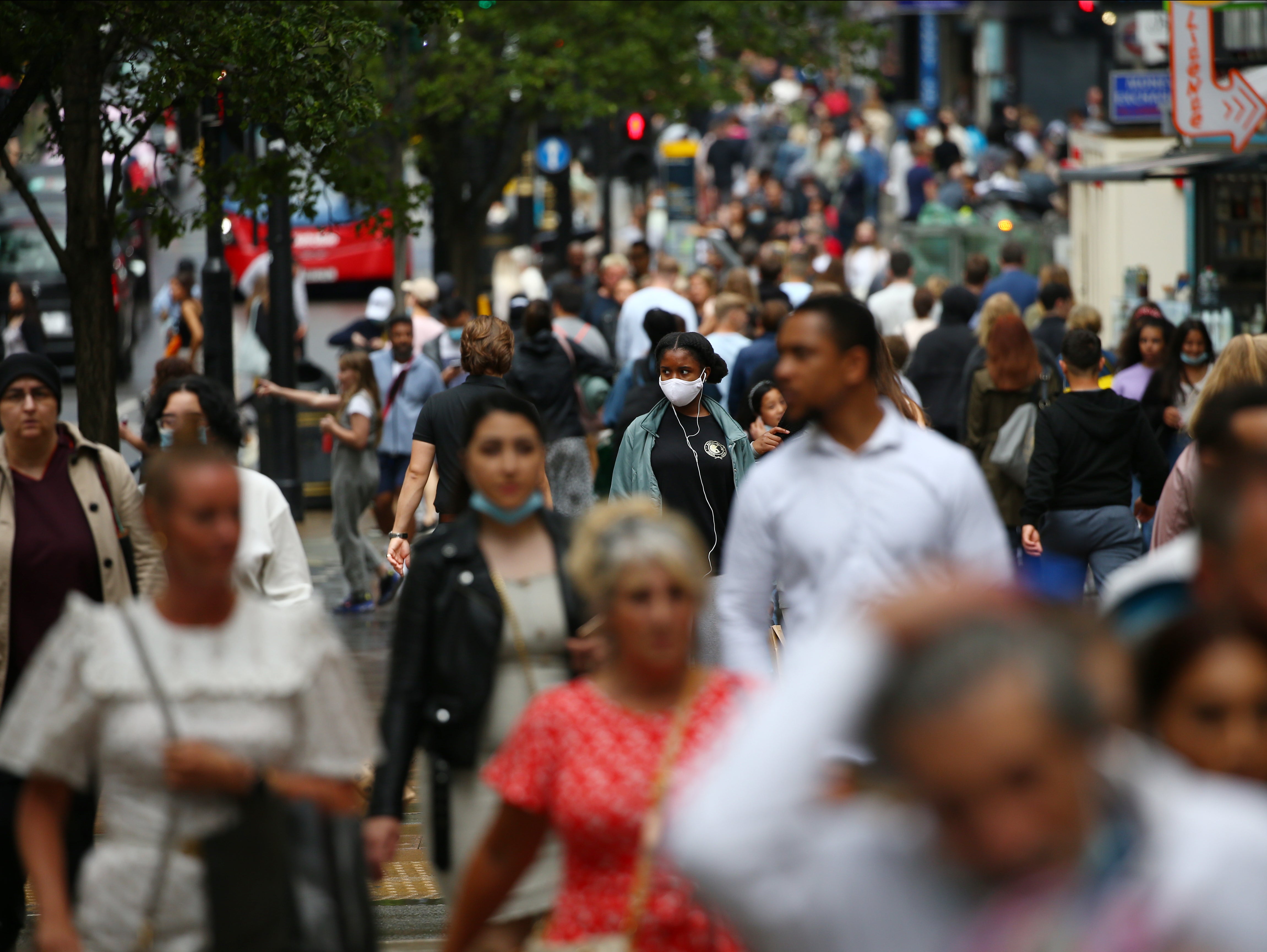 Reino Unido es más vulnerable al aumento de COVID en la época de invierno que sus vecinos europeos
