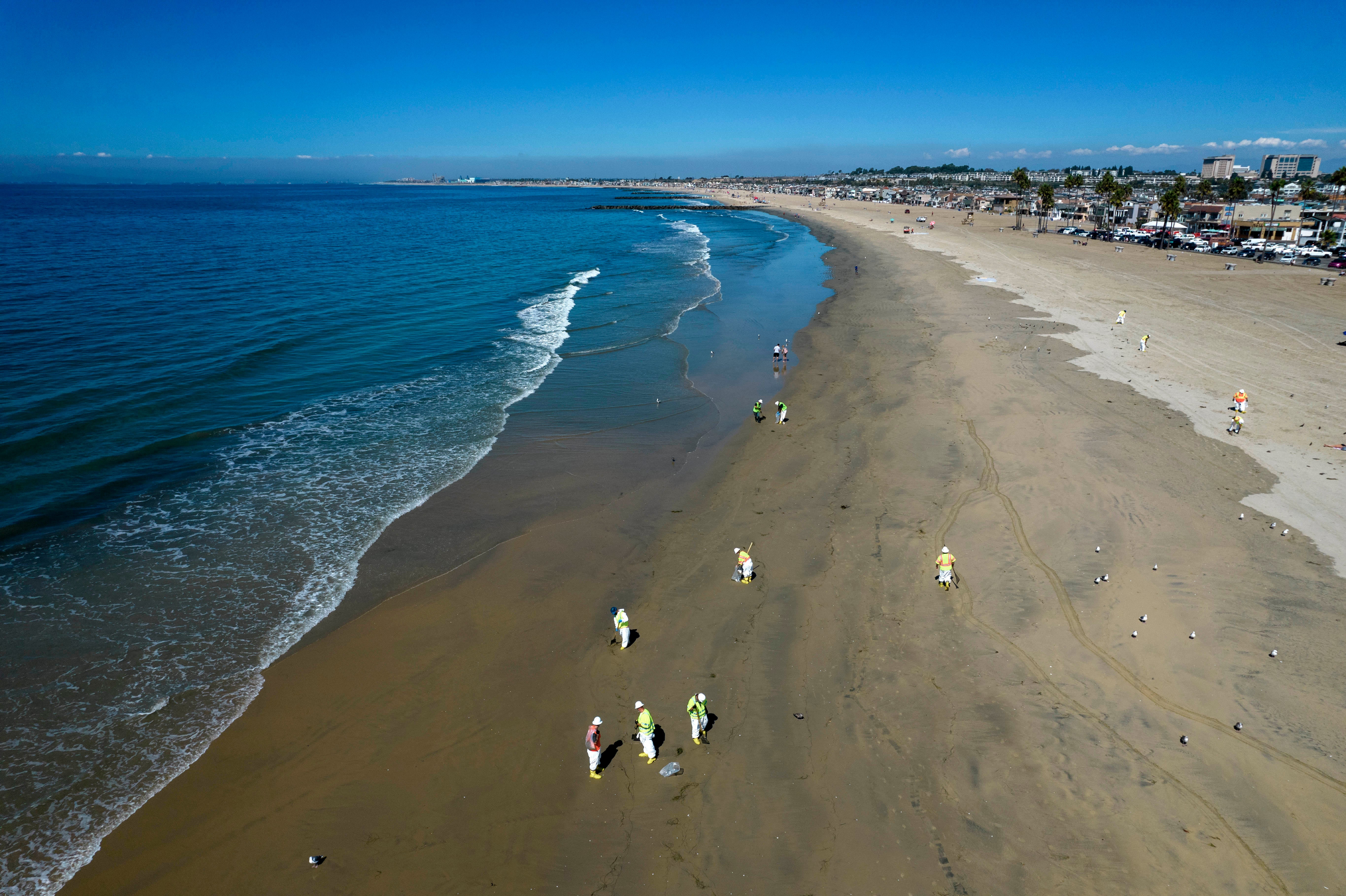 Un ancla podría haber causado el derrame en California