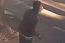 Nueva York: Mujer ataca con agua hirviendo a sordo y después lo apuñala