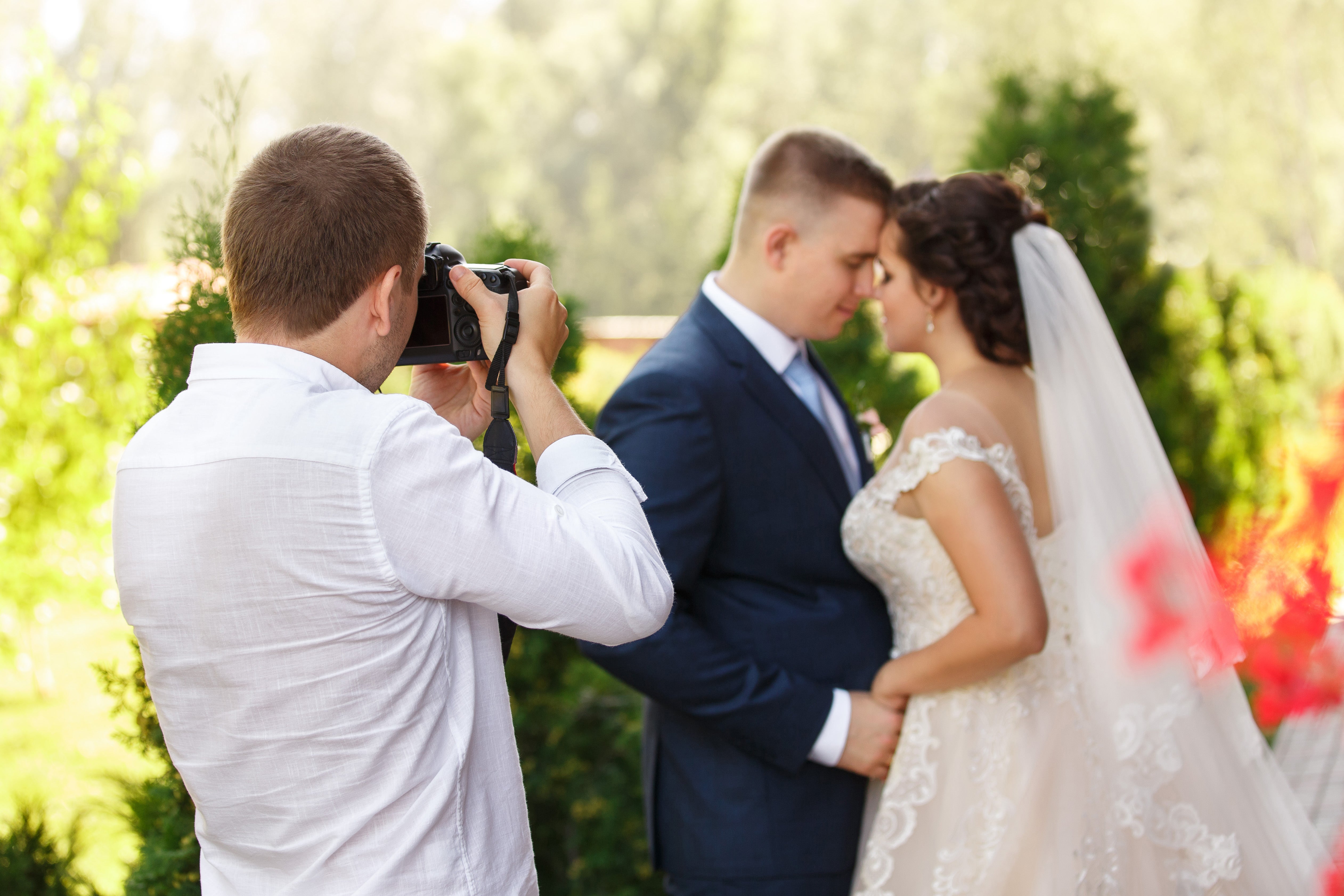 Fotógrafo provoca debate después de eliminar fotos de boda después de que no se les permite un descanso para comer