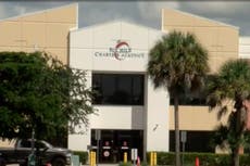 Tres estudiantes de 11 años conspiraron para iniciar un incendio y matar “gente grosera” en la escuela, dice la policía