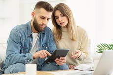 ¿Por qué más estadounidenses buscan ayuda profesional en cuanto sus impuestos?