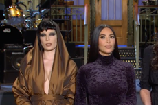Kim Kardashian bromea sobre lo ‘fácil’ que es presentar SNL en nueva promoción del programa
