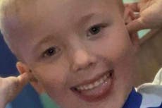 Niño de 6 años presuntamente asesinado por padre y novia ‘estaba esquelético días antes de su muerte’