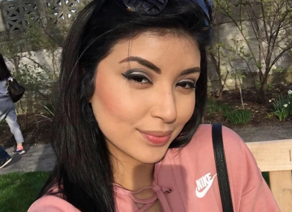 Hallan mujer muerta afuera de casa de su madre tras avisar que estaba de camino a casa