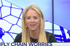 Presentadora de GB News dice que la “alegría navideña” no depende de pavos y juguetes en medio de escasez