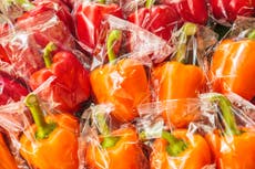 Francia prohibirá los envases de plástico para frutas y verduras a partir de enero de 2022
