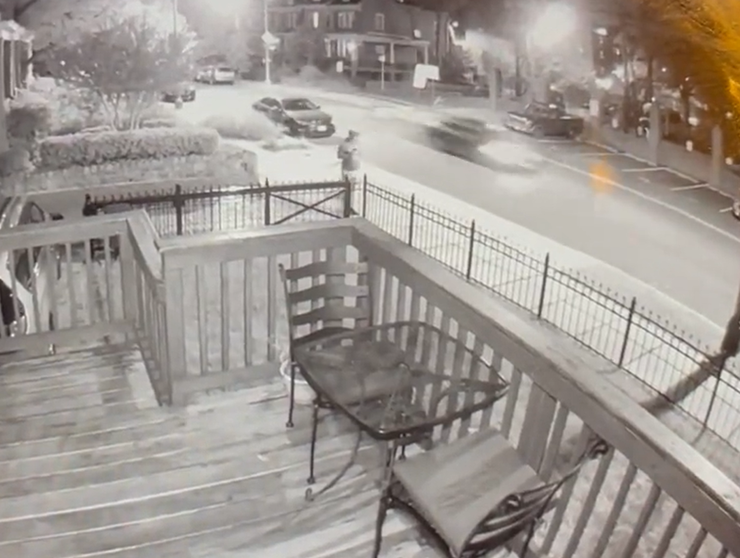 Video muestra a un ejecutivo de la CNN esquivando un aparente tiroteo en los suburbios de Washington DC